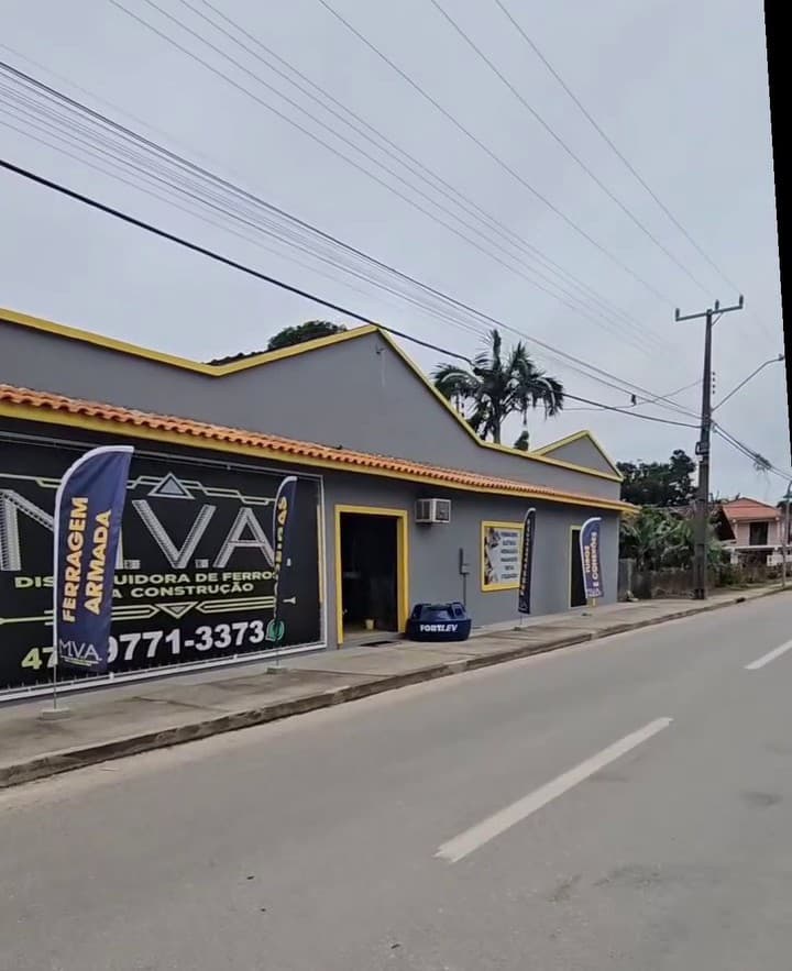 Fachada da loja MVA Ferros em Itapoá
